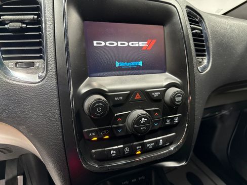 Used 2018 Dodge Durango SXT w/ Quick Order Package 2BB AWD/4WD image 16