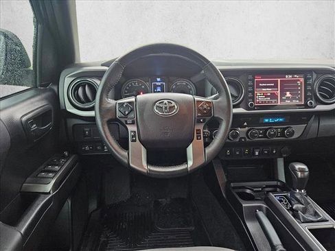 Used 2021 Toyota Tacoma TRD Off-Road image 11