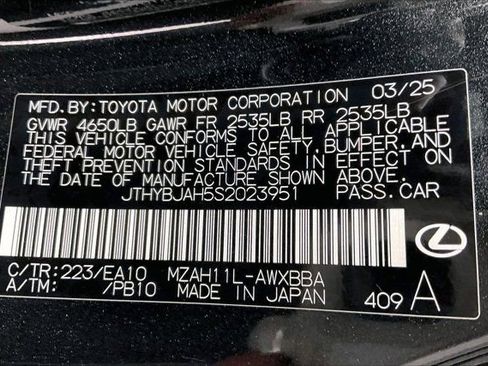 Used 2025 Lexus UX 300h FWD w/ Accessory Package (Z1) image 34