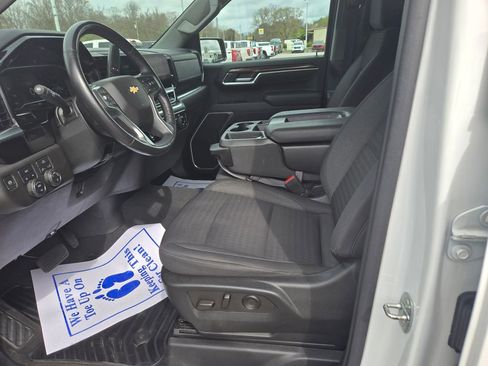 Used 2022 Chevrolet Silverado 1500 LT image 7