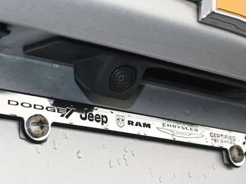 Used 2021 Chevrolet Equinox LT image 34