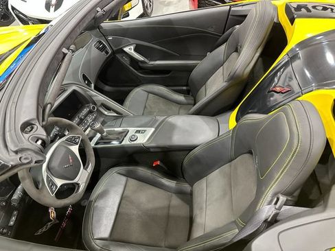 Used 2018 Chevrolet Corvette Grand Sport RWD image 11