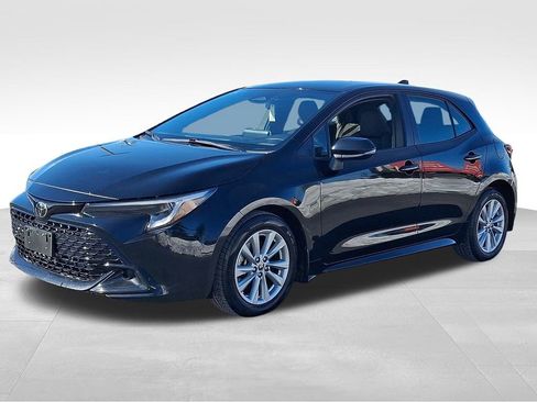 Used 2024 Toyota Corolla SE w/ SE Package image 3