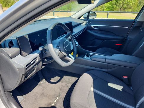 Used 2024 Hyundai Sonata SEL w/ Convenience Package image 11