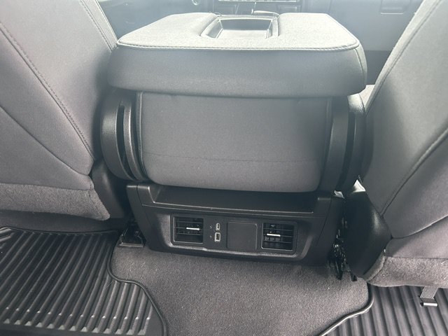 Used 2024 Chevrolet Silverado 1500 Custom RWD image 9