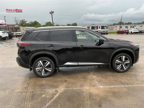 Used 2023 Nissan Rogue SL w/ SL Premium Package image 8