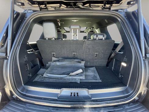 Used 2023 Ford Expedition Limited image 37