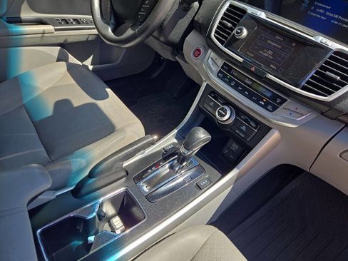 Used 2014 Honda Accord Touring image 33