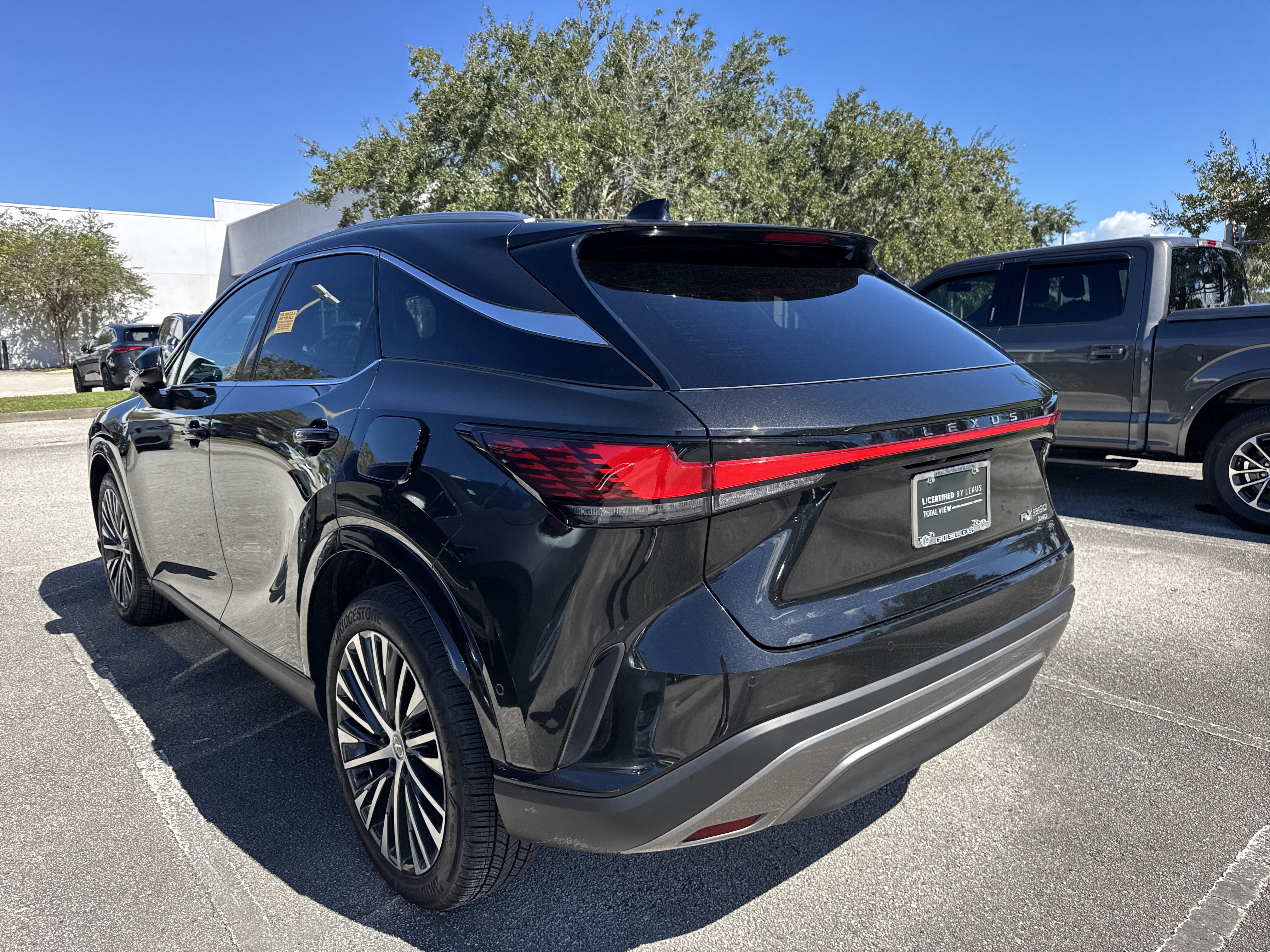 Used 2025 Lexus RX 350 Premium Plus w/ Convenience Package AWD/4WD image 3