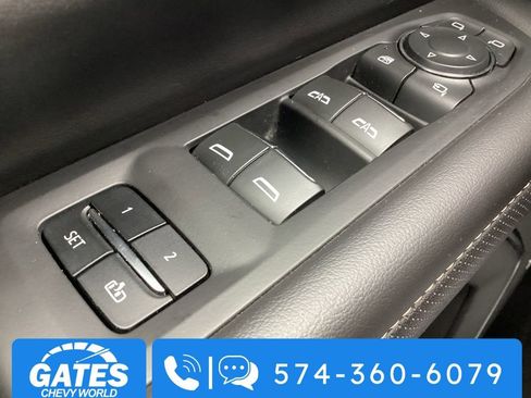 Used 2023 Chevrolet Suburban Premier image 29