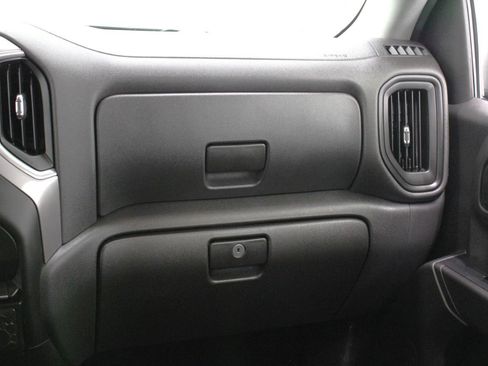 Used 2020 Chevrolet Silverado 1500 Custom w/ Custom Value Package image 53