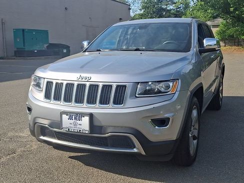 Used 2015 Jeep Grand Cherokee Limited AWD/4WD image 4
