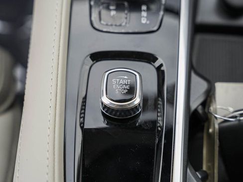 New 2025 Volvo XC90 T8 Ultra w/ Protection Package Premier image 22