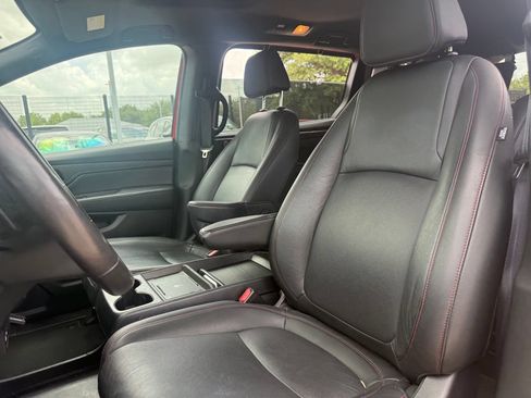 Used 2025 Honda Odyssey Sport-L image 14