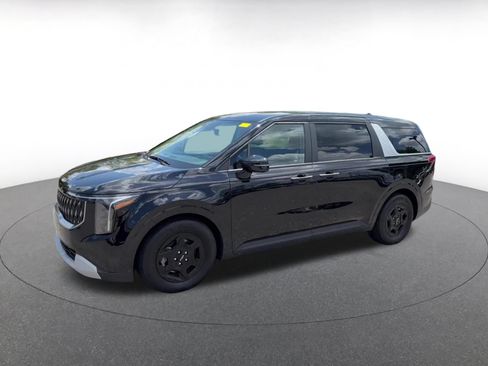 Used 2026 Kia Carnival FWD image 7