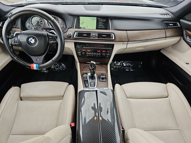 Used 2013 BMW 750i RWD image 19
