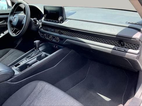 Used 2023 Honda Accord LX image 19