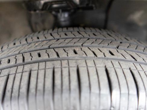 Certified 2024 Kia Niro LX image 33