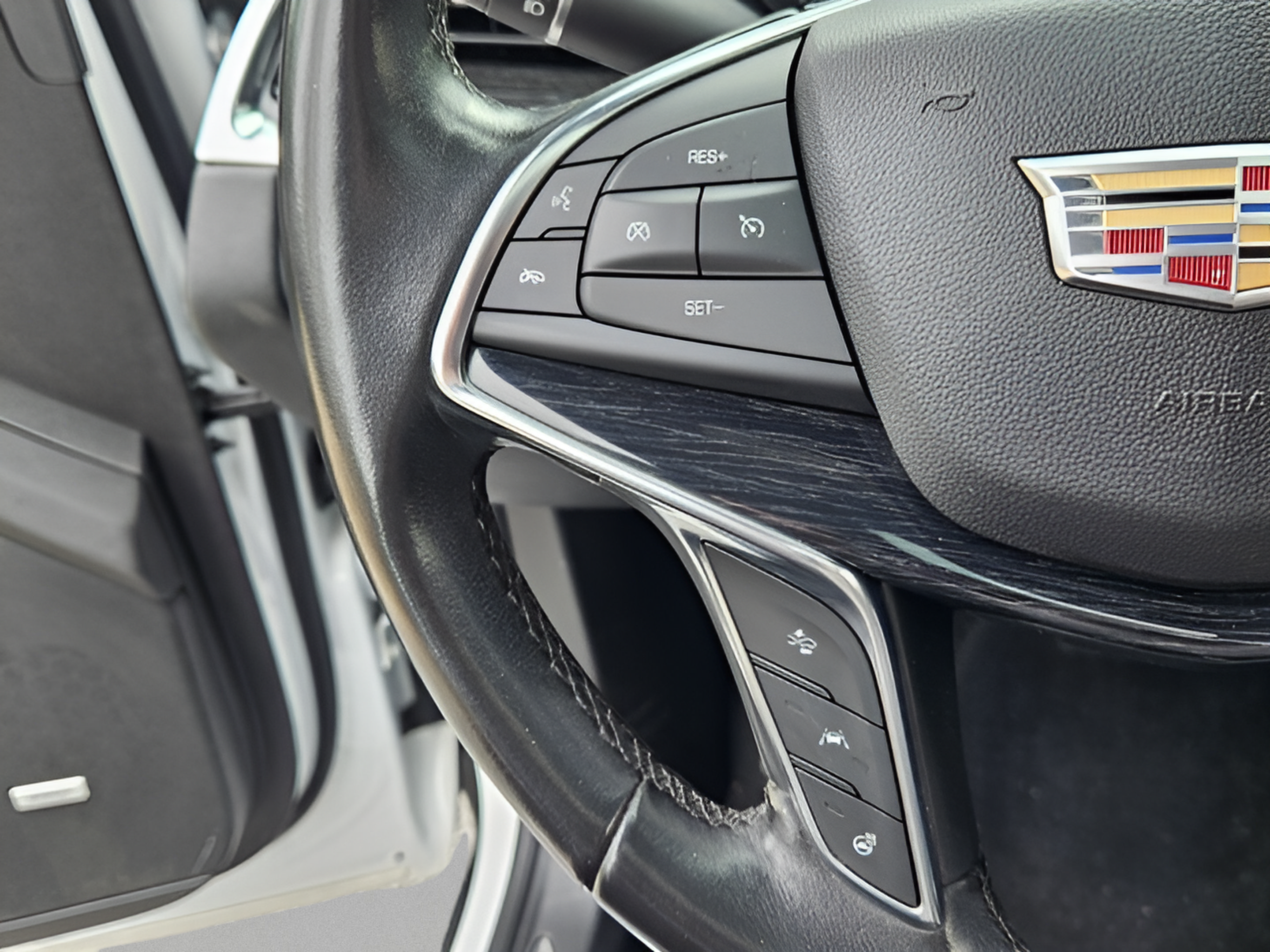 Used 2020 Cadillac XT5 Premium Luxury AWD/4WD image 22