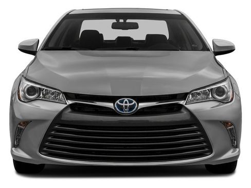 Used 2017 Toyota Camry XLE w/ Moonroof Package image 7