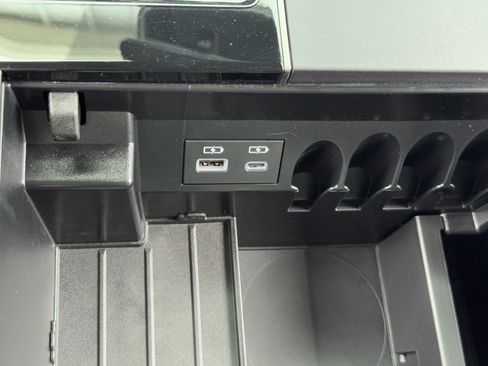 Used 2025 Toyota Tundra SR5 image 32