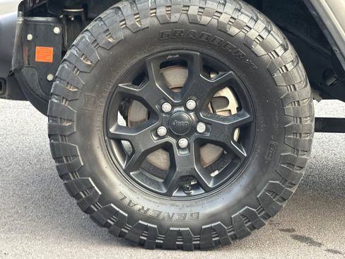 Used 2021 Jeep Wrangler Unlimited Sport image 36