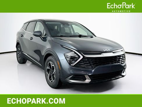 Used 2025 Kia Sportage LX FWD image 1
