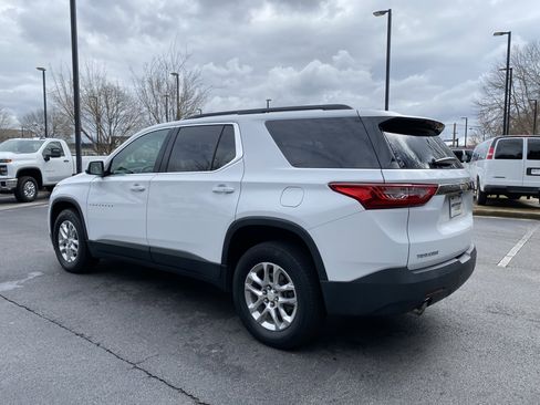 Used 2021 Chevrolet Traverse LT image 7