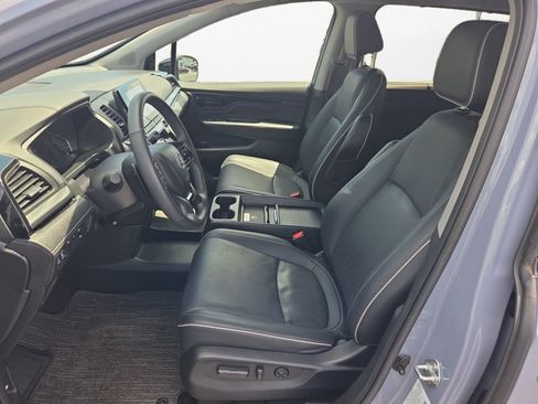 Used 2023 Honda Odyssey Elite image 9