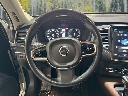 Used 2020 Volvo XC90 T6 Momentum w/ Protection Package Premier AWD/4WD image 18
