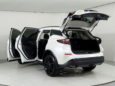 Certified 2024 Nissan Murano SV w/ SV Midnight Edition Package image 11