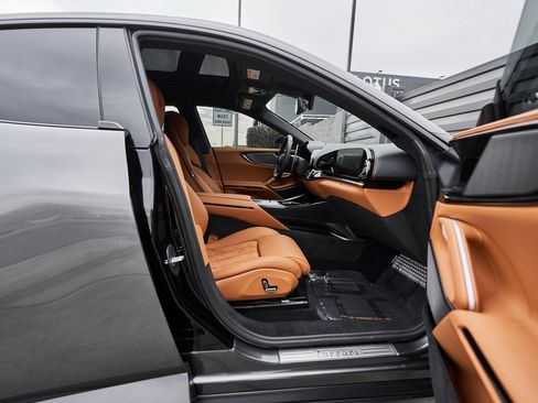 Used 2025 Ferrari Purosangue image 29