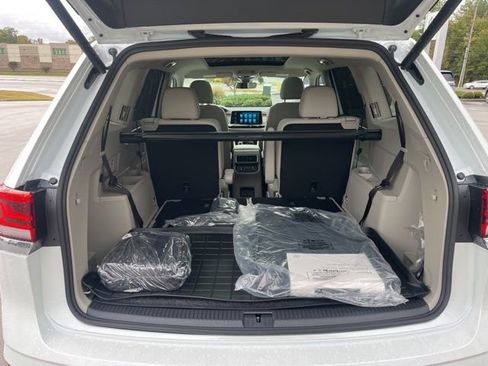 New 2026 Volkswagen Atlas SE image 28