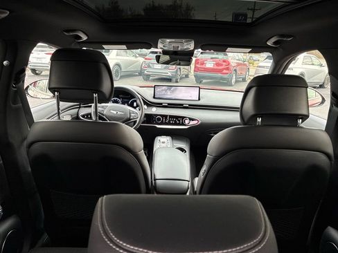 Used 2023 Genesis GV70 2.5T w/ Sport Prestige Package image 14