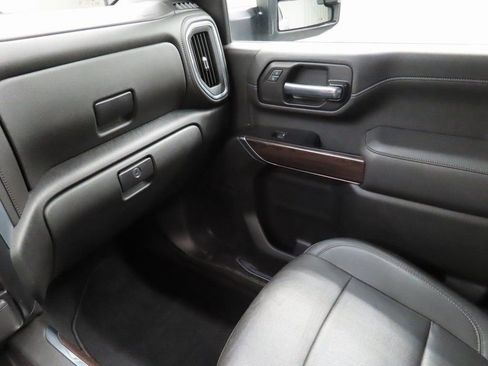 Used 2022 GMC Sierra 2500 SLT w/ SLT Convenience Package image 20