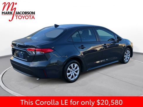 Used 2025 Toyota Corolla LE image 9