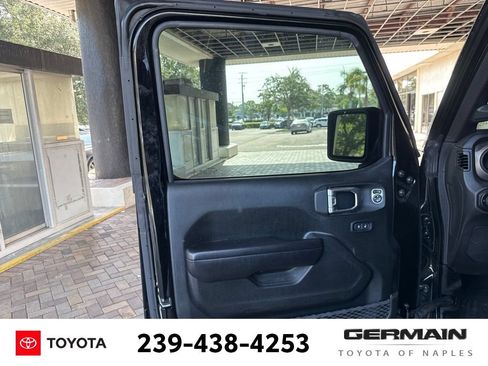 Used 2020 Jeep Wrangler Sport AWD/4WD image 13