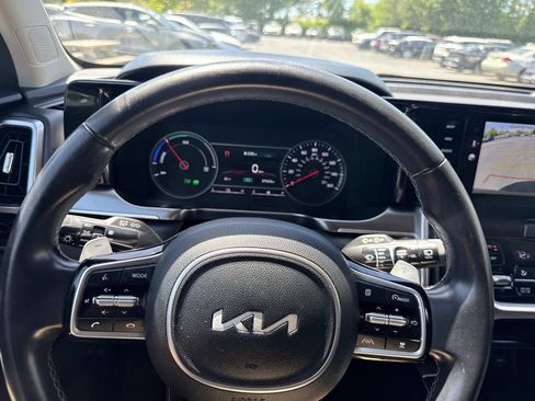 Used 2023 Kia Sorento EX AWD/4WD image 30