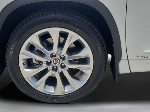 Used 2022 Toyota Highlander Limited AWD/4WD image 27