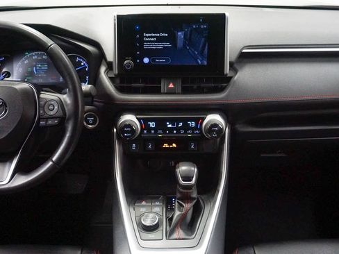 Used 2024 Toyota RAV4 SE image 16