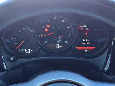 Used 2020 Porsche Macan AWD/4WD image 36