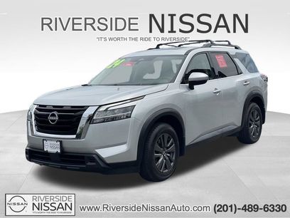 Certified 2022 Nissan Pathfinder SV w/ SV Premium Package