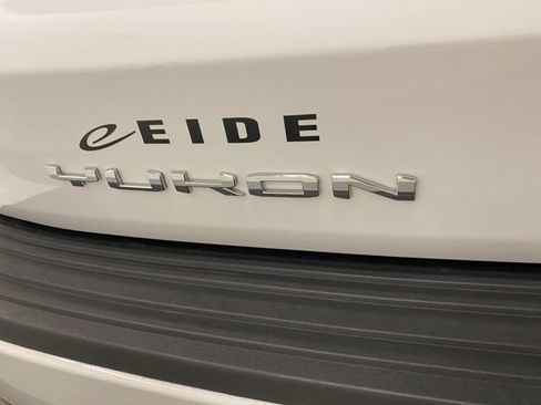 Used 2025 GMC Yukon XL AT4 Ultimate AWD/4WD image 32