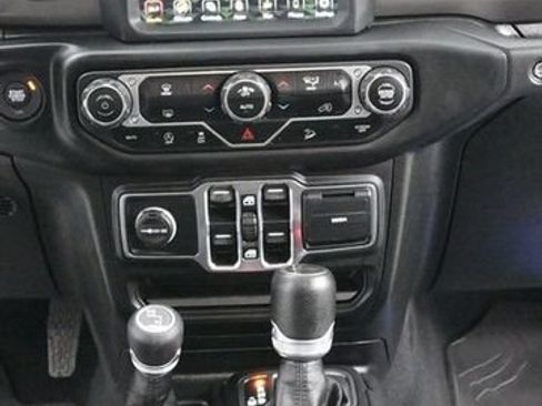 Used 2020 Jeep Wrangler Unlimited Sport AWD/4WD image 22