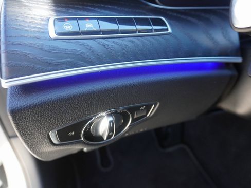 Used 2020 Mercedes-Benz E 350 Sedan image 13