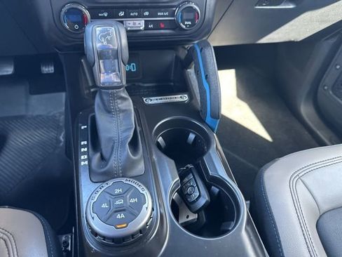Used 2024 Ford Bronco Wildtrak image 24