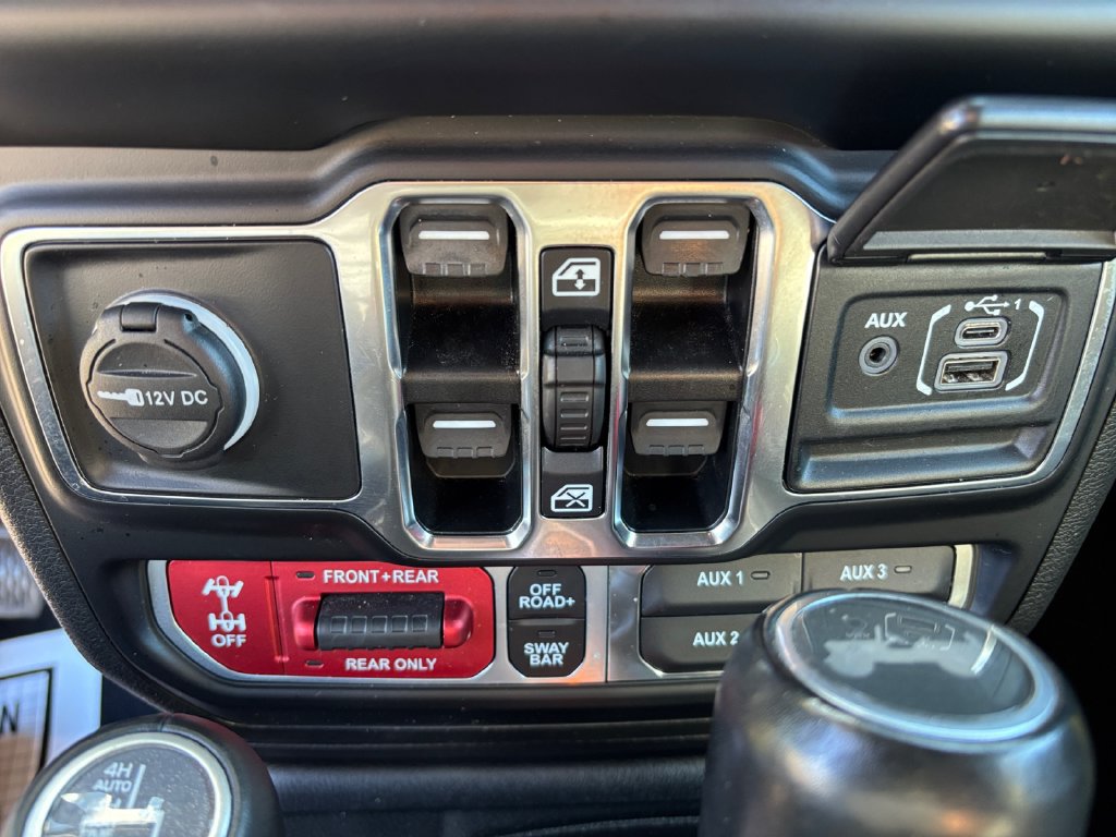 Used 2023 Jeep Wrangler Unlimited Rubicon 392 AWD/4WD image 27
