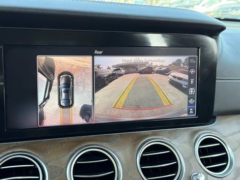 Used 2018 Mercedes-Benz E 300 w/ Premium 3 Package (Q03) image 13