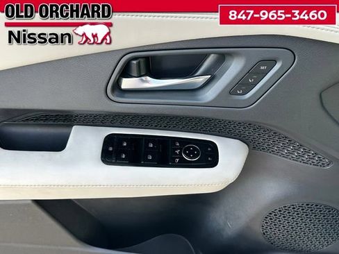 Used 2024 Nissan Ariya FWD image 9