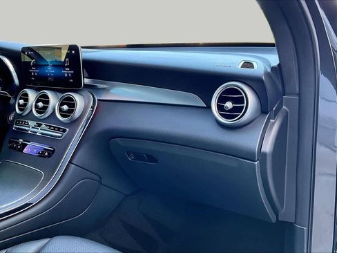 Certified 2021 Mercedes-Benz GLC 300 image 17